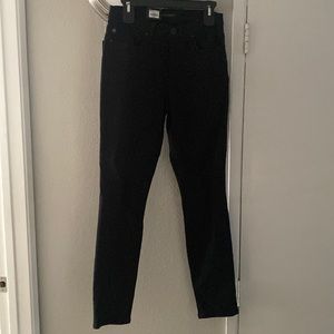 Rock & Republic, size 10M, mid rise skinny jeans, distressed knees, NWT